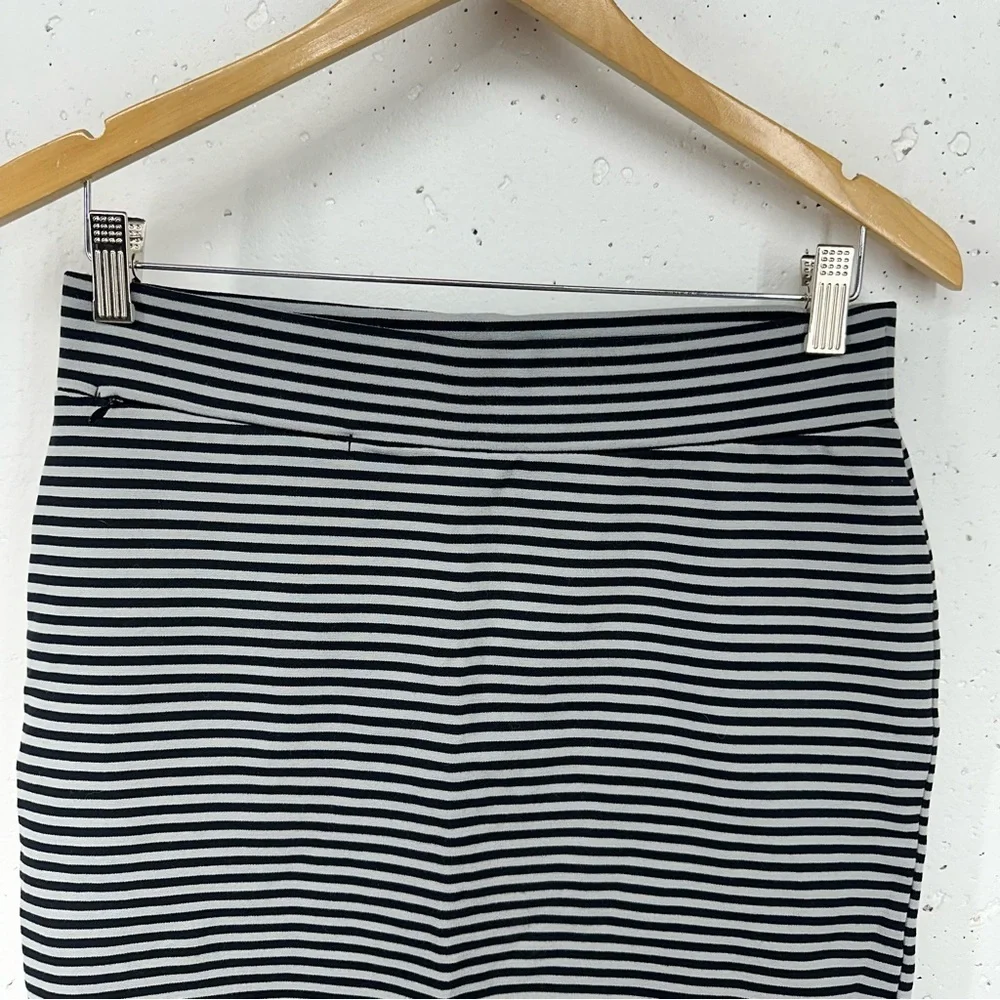 Toad&Co Women's Size Small Paseo Black Gray Striped Stretch Skirt